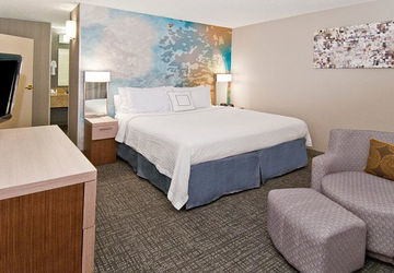 Courtyard East/bill Morris Parkway Hotel